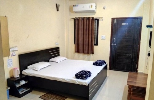 Sarangpur Hotel | HOTEL SHIV SADHNA