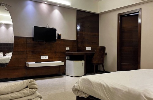 Ujjain Hotel | Hotel Shiv Sagar NX