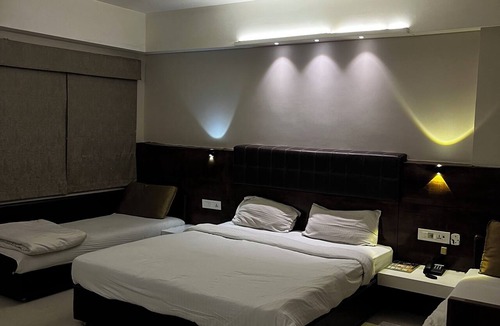 Ujjain Hotel | Hotel Shiv Sagar NX