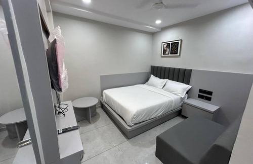 Ahmedabad Hotel | hotel shiva inn bopal