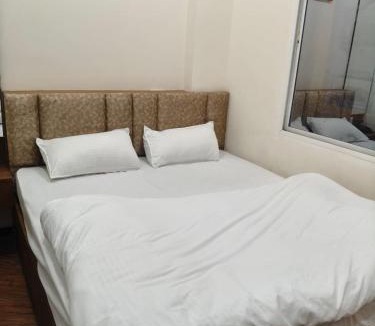 Ujjain Hotel | Hotel Shivaarambh Homestay