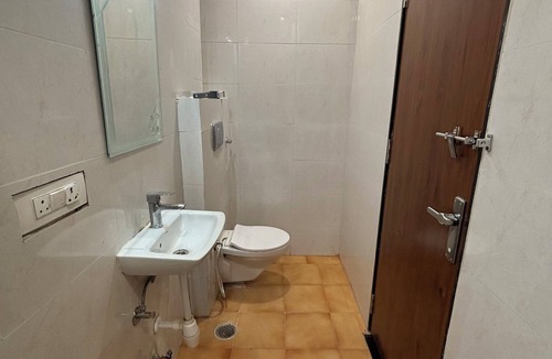 Chopasni Housing Board Hotel | Hotel Shivaay