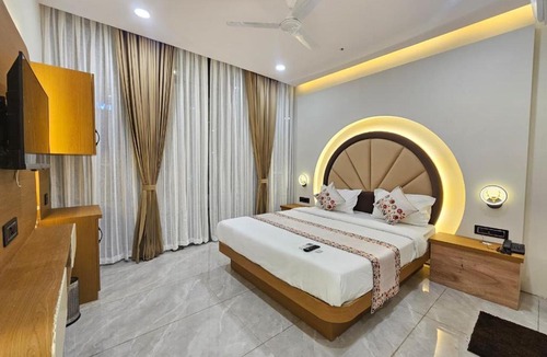 Gandhinagar Hotel | Hotel Shivalin Gandhinagar