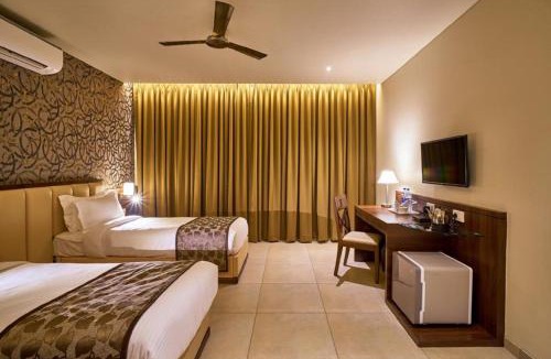 Kolhapur Hotel | Hotel Shlok- Pure Veg , Kolhapur