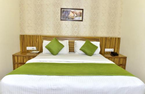 Navrangpura Hotel | Hotel Shobhna Palace