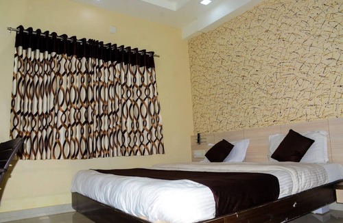 Dwarka Hotel | Hotel Shree Vallabh