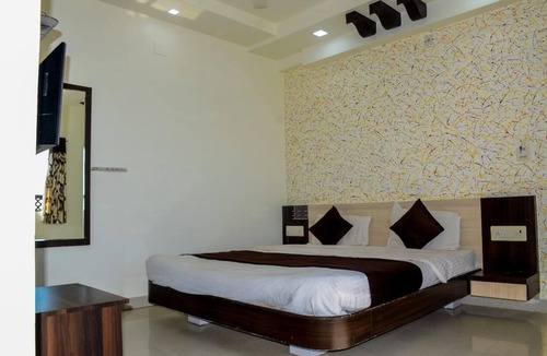 Dwarka Hotel | Hotel Shree Vallabh