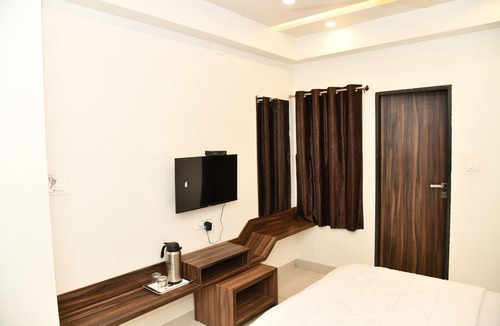 Abu Road Hotel | Hotel Shreeji Palace