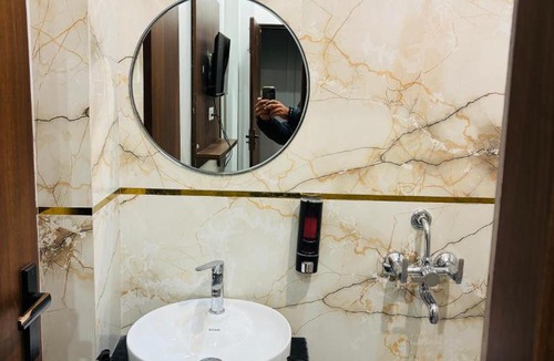 Haridwar Hotel | Hotel Shri Ji Palace