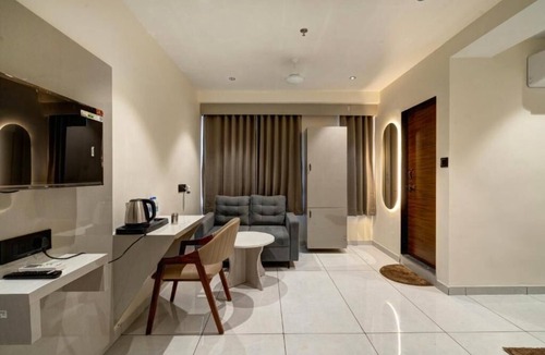 Gandhinagar Hotel | Hotel Shrimad Villa Gandhinagar