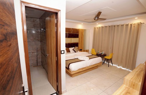 Tapovan Hotel | Hotel Silver Inn by PENTAURA