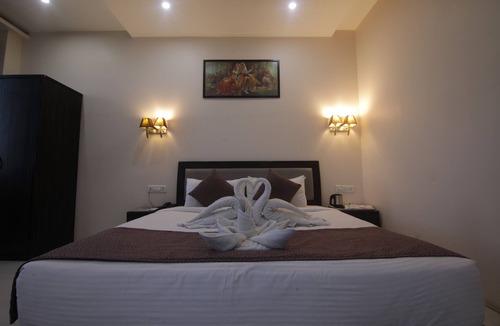 Chhindwara Hotel | Hotel Silver Shine