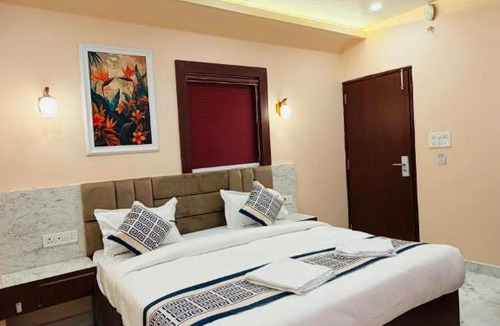 Varanasi Hotel | Hotel Singh Palace