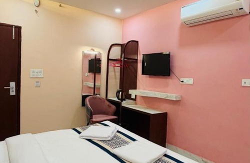 Varanasi Hotel | Hotel Singh Palace
