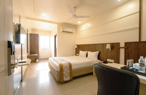 Kalamboli Hotel | Hotel Sitara Residency