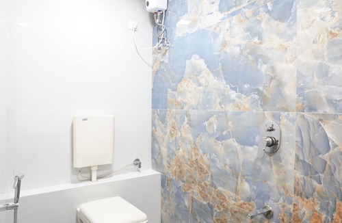 Vile Parle Hotel | Hotel Sky Suites-Sahar Cargo