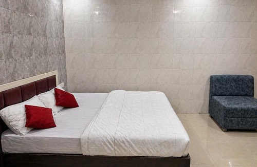 Ahmedabad Hotel | Hotel Skyhigh - Hotel Tushar