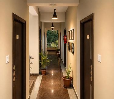 Kukatpally Housing Board Colony House | Hotel Skyline Grand Near JNTU College & Metro Station, Kukatpally