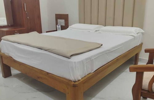 Mandarthi Hotel | HOTEL SOHAN BOARDING AND LODGING