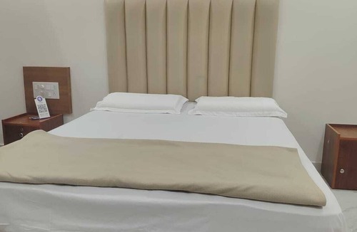 Mandarthi Hotel | HOTEL SOHAN BOARDING AND LODGING