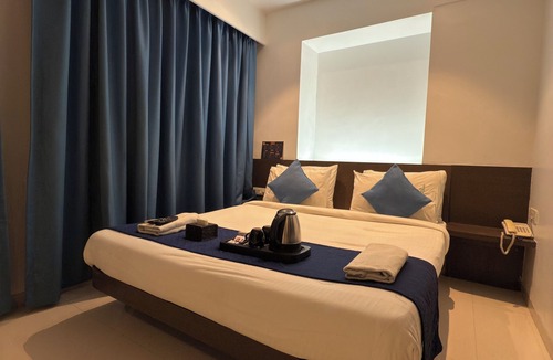 Phase 1 Hotel | Hotel Solitaire