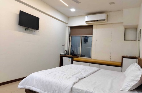 Ahmedabad Hotel | HOTEL SPARK INN