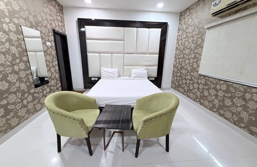 Akola Hotel | Hotel SR Executive Akola