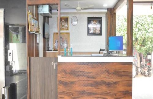 Khachrod Hotel | Hotel Sri Hasmitha