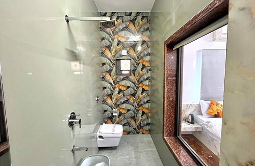 Abu Road Hotel | Hotel SSR Palace Mount Abu