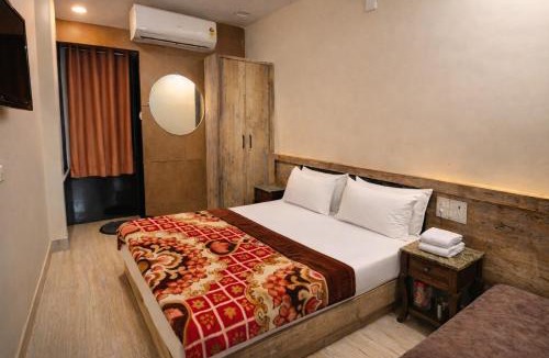 Nathdwara Hotel | Hotel Sudarshan By Nath Bliss - Near Shrinathji Temple Just 2 Mins Walk