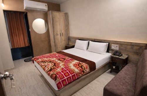 Nathdwara Hotel | Hotel Sudarshan By Nath Bliss - Near Shrinathji Temple Just 2 Mins Walk