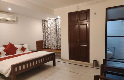 Adarsh Nagar Bed & Breakfast | Hotel Sukhvilas