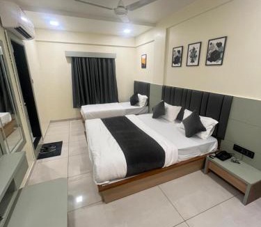Vadodara Hotel | Hotel Sun Icon