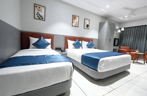 Ellis Bridge Hotel | Hotel Sun Lorem