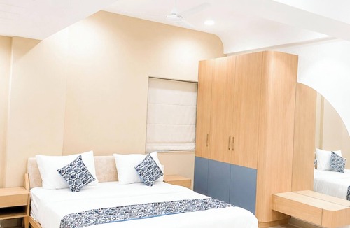 Vallabh Vidhyanagar Hotel | Hotel Sun Shine