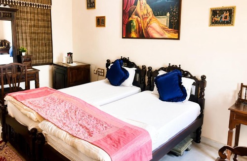 Hindaun Hotel | Hotel Suroth Mahal