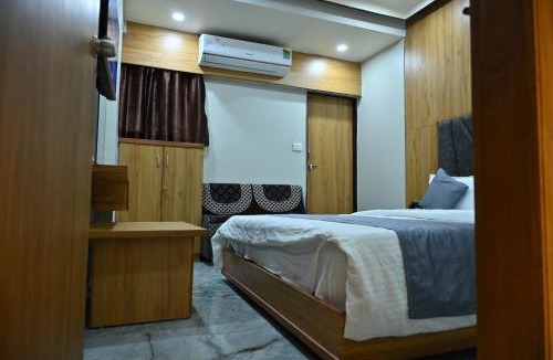 Vastrapur Hotel | HOTEL SURY VILLA