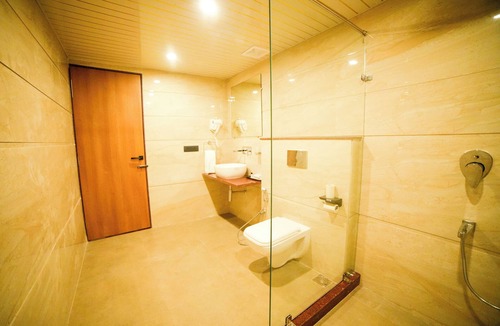 Varanasi Hotel | Hotel Surya