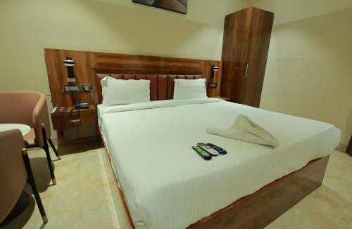 Habsiguda Hotel | HOTEL SVM GRAND RAMANTHAPUR
