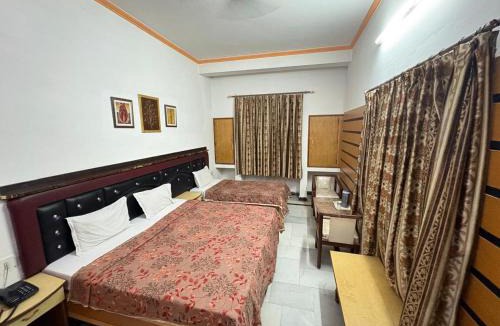 Agra Hotel | Hotel Taj Plaza, Just a 5-minute walk from the Taj Mahal 600 meters