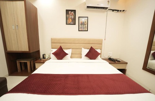 Kolar Road Hotel | Hotel taste of temple