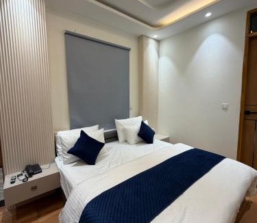 Mansarovar Hotel | Hotel The 61
