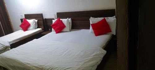 Sector 45 Hotel | Hotel The Amron 45