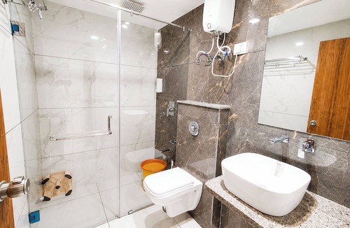 Chandkheda Hotel | Hotel The Asiana M Ahmedabad