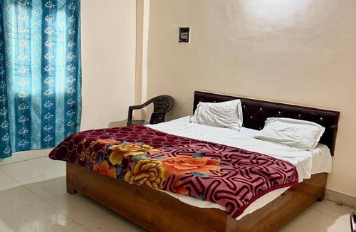 Etawah Hotel | Hotel The Baithak