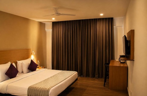 Gauravaddo Hotel | Hotel The Golden Sands, Located on Calangute Main Road