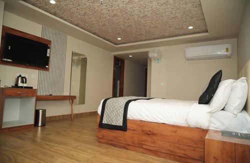 Bharatpur Hotel | Hotel The Grand Atb