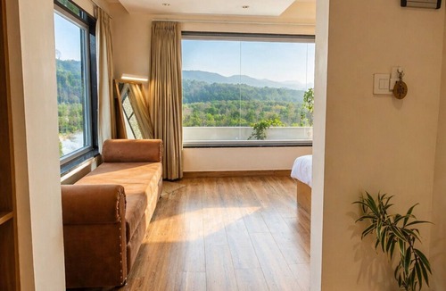 Rishikesh Hotel | Hotel The Montara Near Ganga Ghat