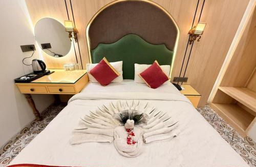 Ayodhya Hotel | Hotel The Raghavas'