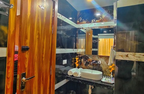 Taj Ganj Hotel | HOTEL The Rich Grand